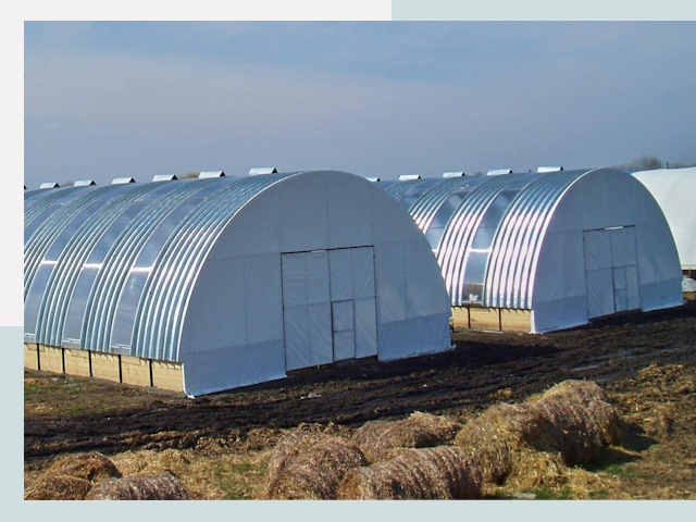 Сельскохозяйственные здания в Отрадном