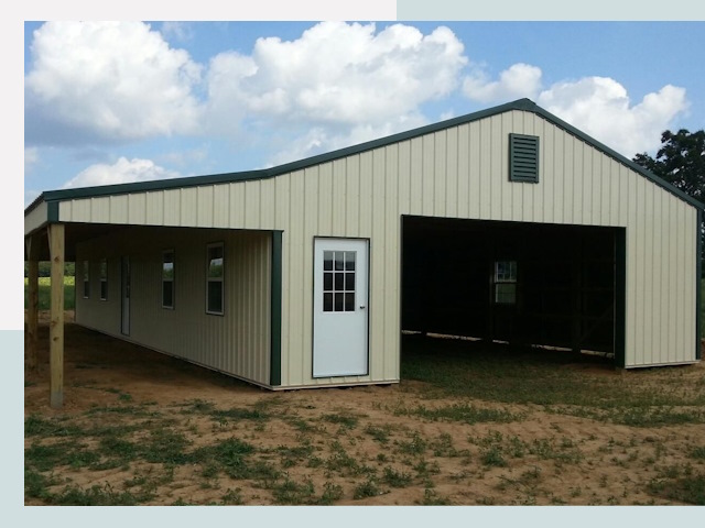 Строительство конюшен в Отрадном