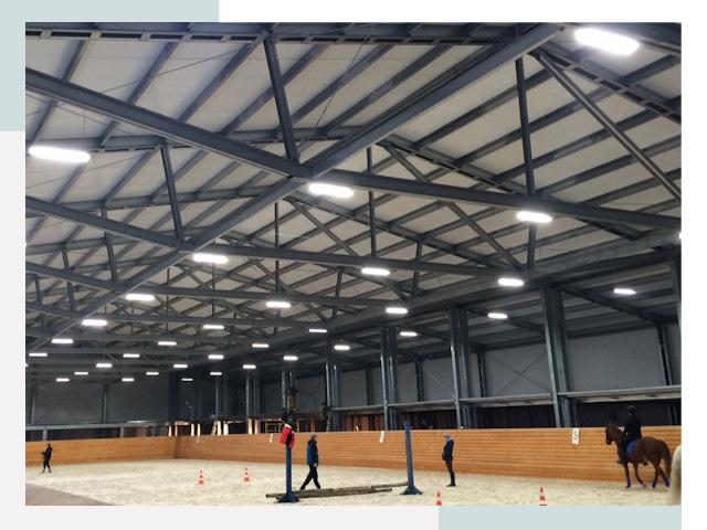 Строительство конных манежей от 652 руб в Отрадный