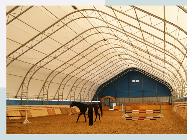 Строительство конных манежей в Отрадном