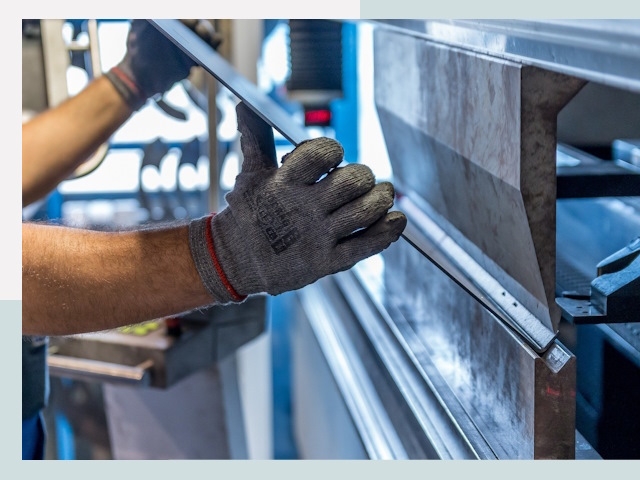 Гибка металла в Отрадном